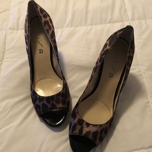 Unisa Olen-Toe Heels